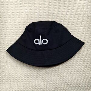 🏐ALO Yoga Luxe bucket hat | Minimalist logo embroidery | Street style
